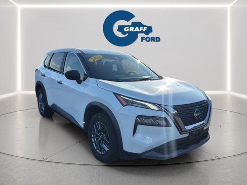 Used 2023 Nissan Rogue S AWD/4WD image 11