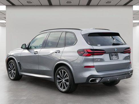 Used 2025 BMW X5 xDrive40i AWD/4WD image 4