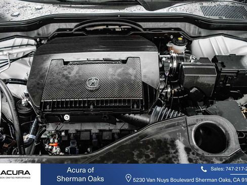 Used 2025 Acura MDX SH-AWD w/ Technology Package image 9
