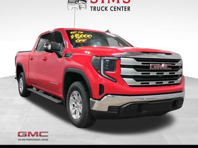 New 2025 GMC Sierra 1500 SLE w/ Preferred Package