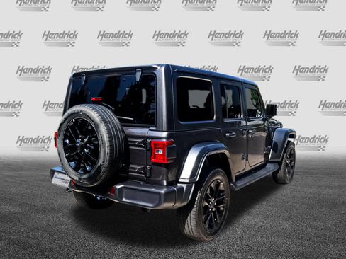 Used 2025 Jeep Wrangler Unlimited Sahara AWD/4WD image 10