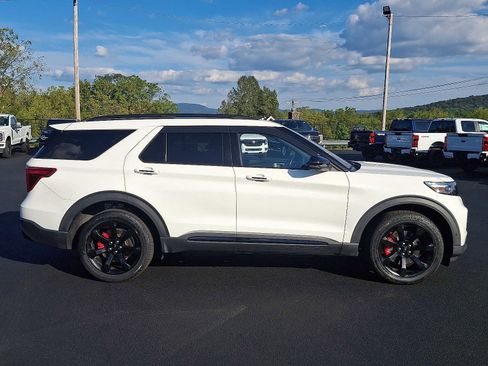 Certified 2021 Ford Explorer ST w/ Equipment Group 401A image 7