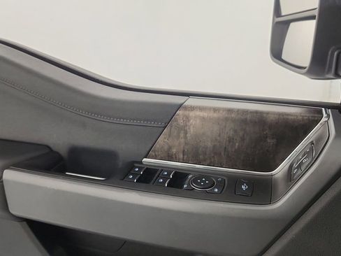 Used 2024 Ford F250 Lariat w/ Black Appearance Package image 14