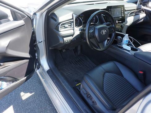 Used 2023 Toyota Camry SE image 7