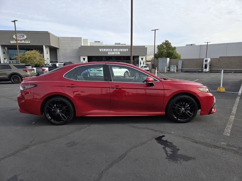 Used 2023 Toyota Camry XSE image 7