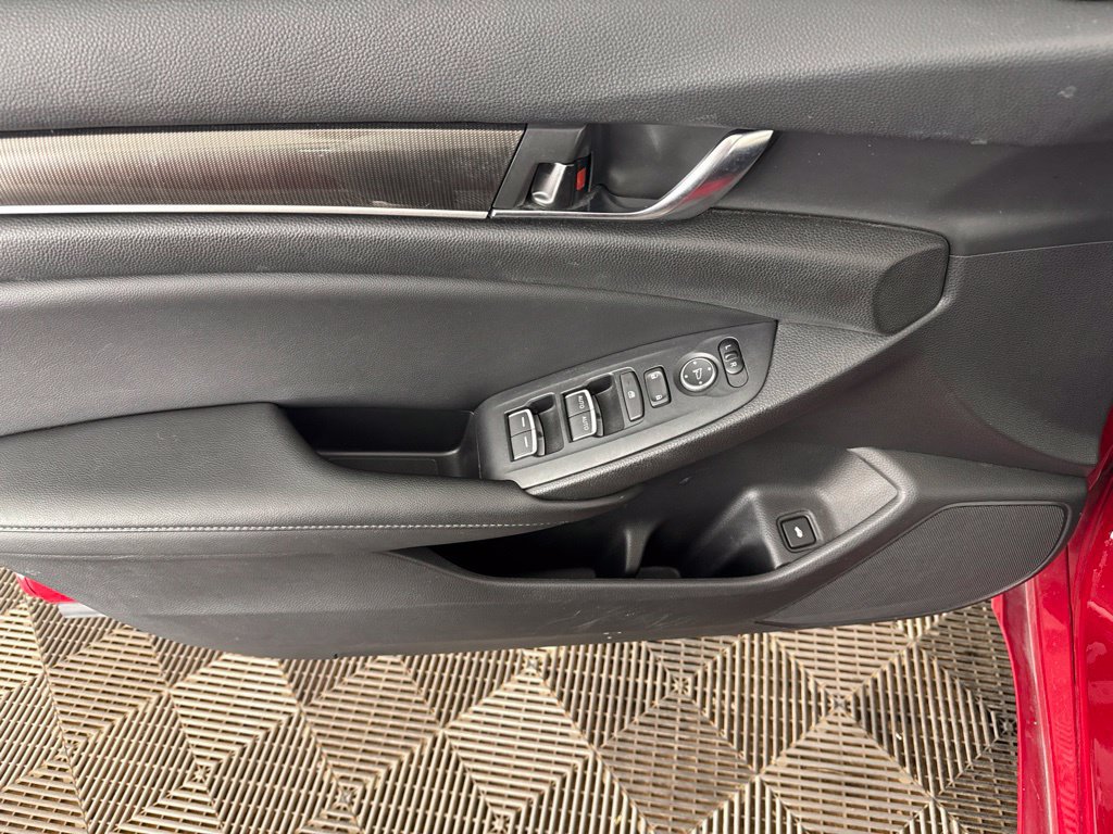 Used 2021 Honda Accord Sport image 28