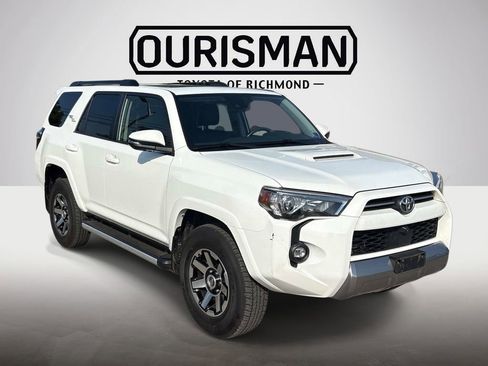 Used 2023 Toyota 4Runner TRD Off-Road Premium w/ Off Road Premium Plus Package AWD/4WD image 3