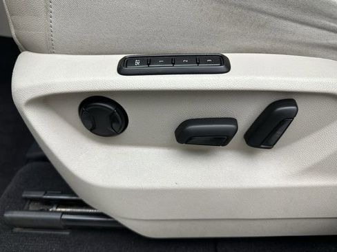 Used 2019 Volkswagen Atlas SEL Premium image 12