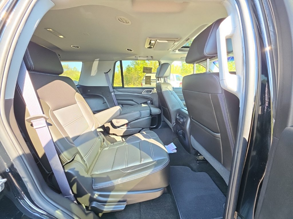Used 2017 GMC Yukon Denali w/ Open Road Package AWD/4WD image 5