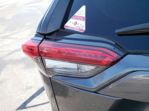 Used 2019 Toyota RAV4 XLE image 17