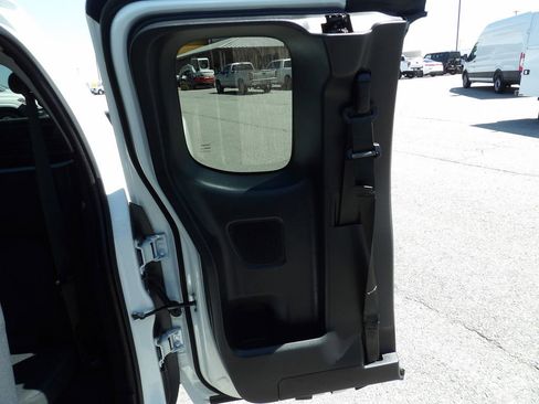 Used 2022 Nissan Frontier S image 31