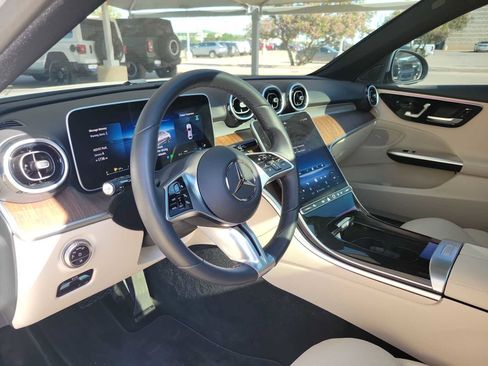 Used 2025 Mercedes-Benz C 300 Sedan image 10