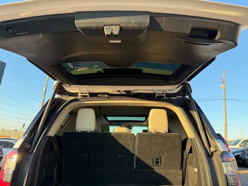 Used 2018 Ford Expedition Platinum RWD image 22