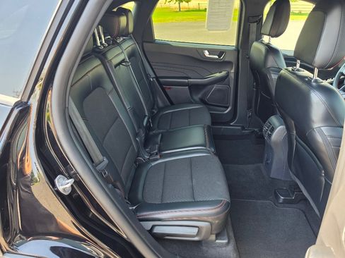 Used 2025 Ford Escape ST-Line AWD/4WD image 24