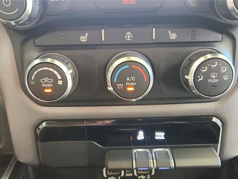 Used 2023 RAM 1500 Big Horn AWD/4WD image 30