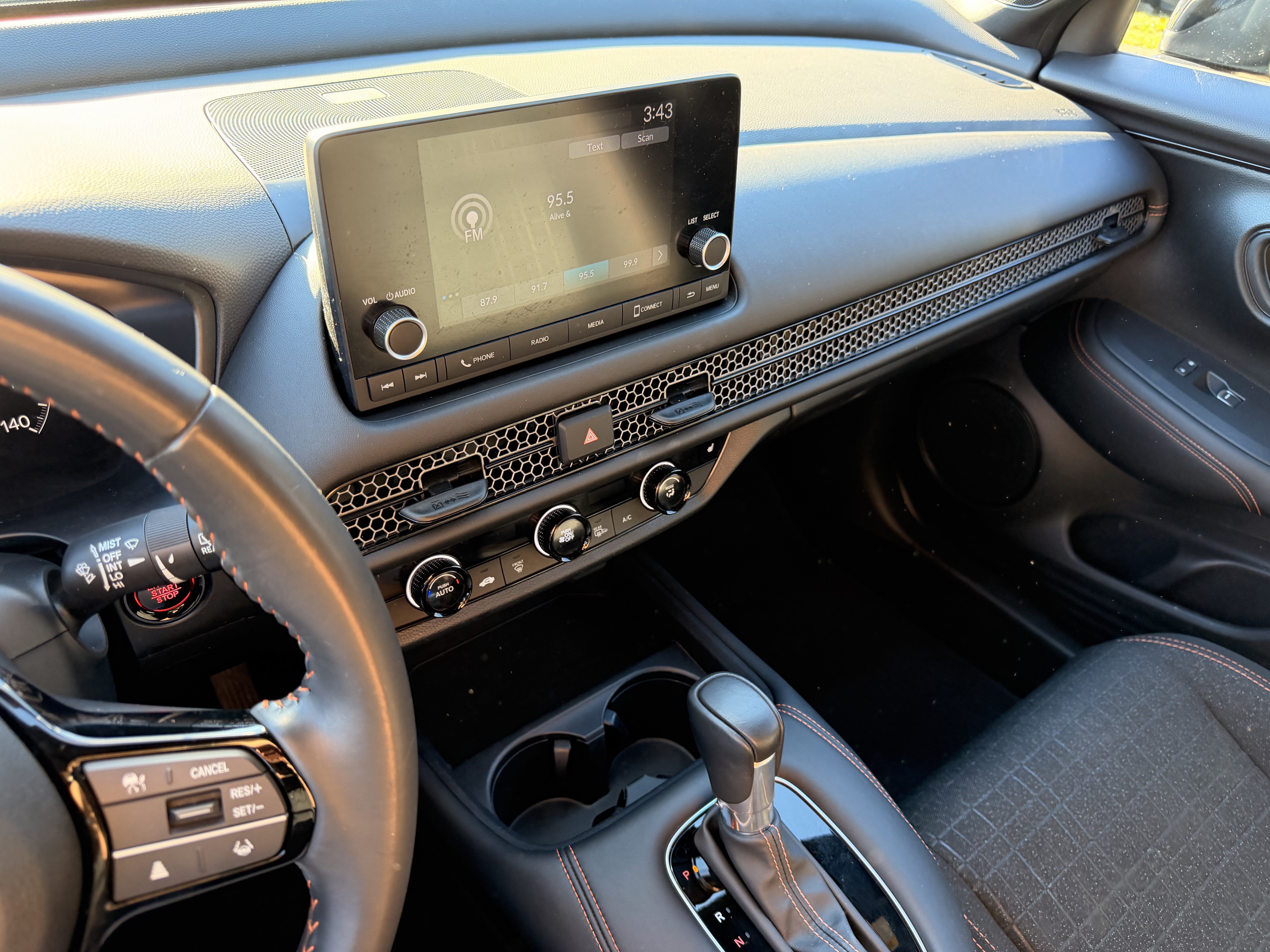 Used 2024 Honda HR-V Sport image 16