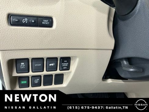 Used 2016 Nissan Rogue SL w/ SL Premium Package FWD image 43