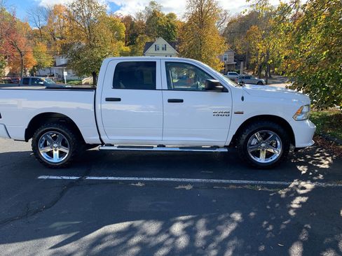 Used 2017 RAM 1500 Express w/ Express Value Package image 36
