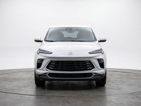 Used 2025 Buick Encore GX Preferred FWD image 2