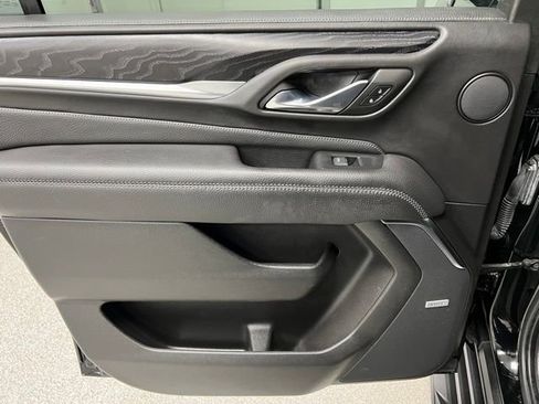 Used 2022 GMC Yukon XL Denali w/ Advanced Technology Package AWD/4WD image 43