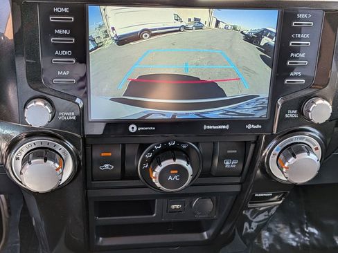 Used 2024 Toyota 4Runner TRD Off-Road Premium image 18