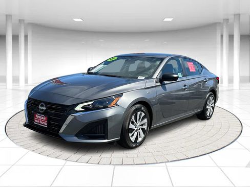 Used 2025 Nissan Altima 2.5 S FWD image 1