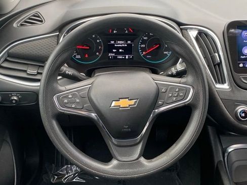 Used 2019 Chevrolet Malibu LT image 10