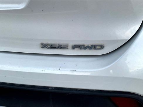 Used 2021 Toyota Highlander XSE AWD/4WD image 25