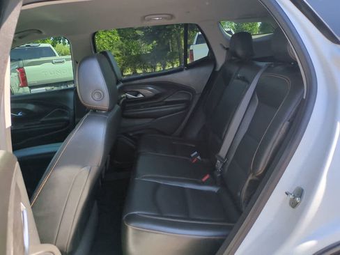 Used 2021 GMC Terrain SLT FWD image 13