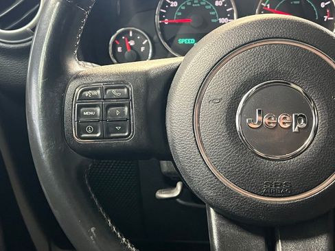 Used 2015 Jeep Wrangler Unlimited Sahara w/ Connectivity Group image 24