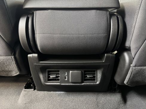 Used 2024 Chevrolet Silverado 1500 LT image 18