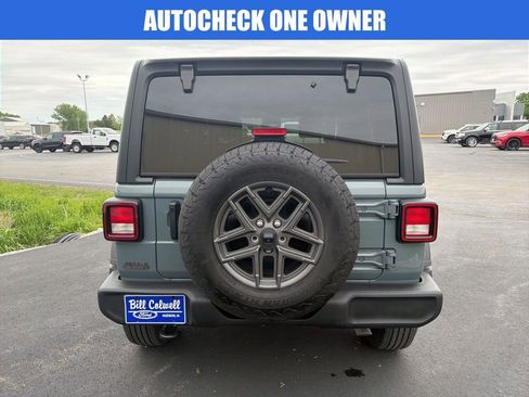 Used 2024 Jeep Wrangler Unlimited Sport AWD/4WD image 5