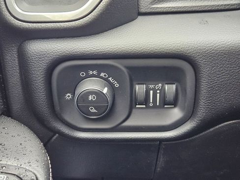New 2026 RAM 2500 Laramie w/ Night Edition AWD/4WD image 18
