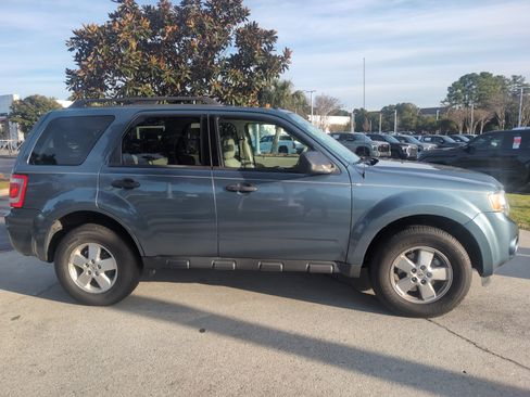 Used 2011 Ford Escape XLT w/ 202A Rapid Spec Order Code image 11