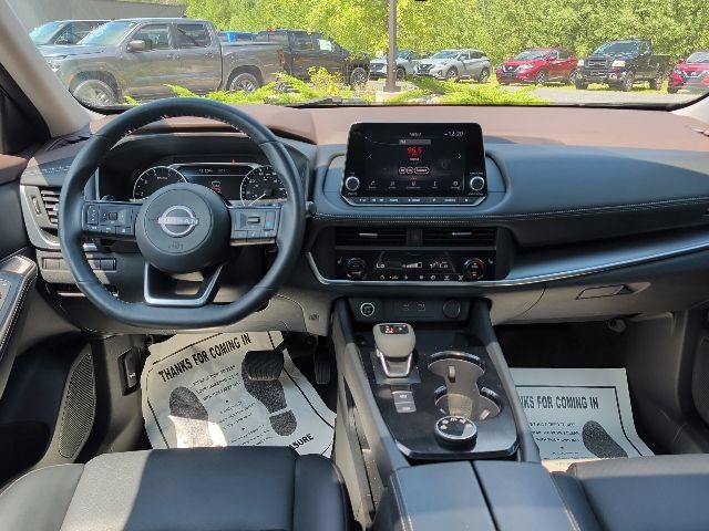 Certified 2023 Nissan Rogue SV w/ SV Premium B Package AWD/4WD image 14