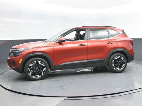 New 2026 Kia Seltos SX w/ SX Sunroof Package image 3