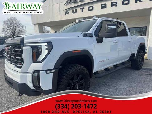Used 2024 GMC Sierra 2500 AT4 w/ Technology Package AWD/4WD image 2