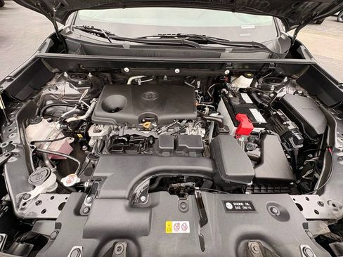 Used 2024 Toyota RAV4 XLE FWD image 31