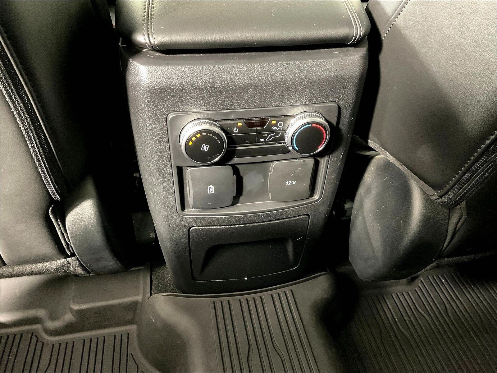 Used 2024 Ford Explorer XLT w/ Equipment Group 202A AWD/4WD image 10