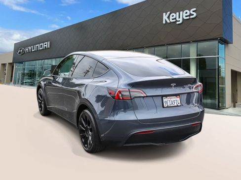 Used 2023 Tesla Model Y Long Range AWD/4WD image 7