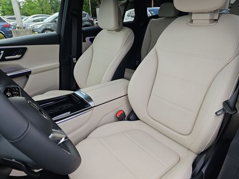 New 2026 Mercedes-Benz GLC 300 image 16