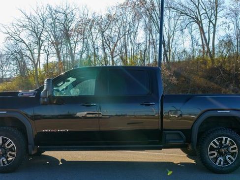 Used 2021 GMC Sierra 2500 AT4 w/ AT4 Premium Plus Package image 9