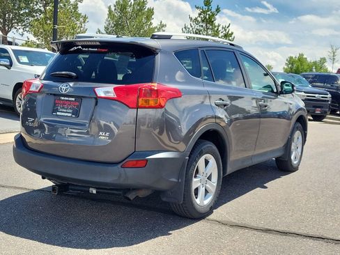 Used 2013 Toyota RAV4 XLE AWD/4WD image 4