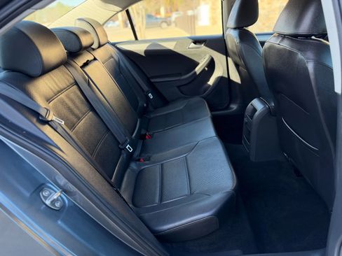 Used 2016 Volkswagen Jetta SE image 33