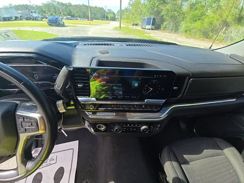 Used 2023 Chevrolet Silverado 1500 LT w/ Protection Package AWD/4WD image 15