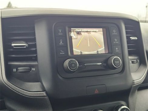 Used 2024 RAM 2500 Tradesman w/ Chrome Appearance Group image 18