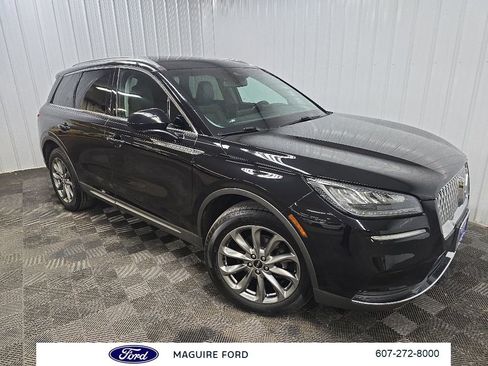 Used 2021 Lincoln Corsair AWD w/ Premium Package image 9