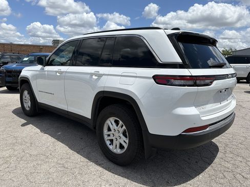 Used 2024 Jeep Grand Cherokee Laredo w/ MOPAR Finishing Package RWD image 5