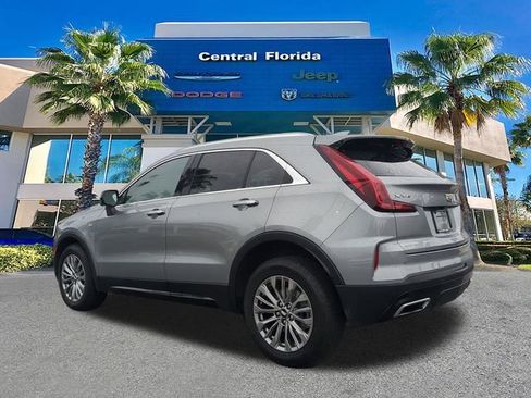 Used 2025 Cadillac XT4 Premium Luxury FWD image 7