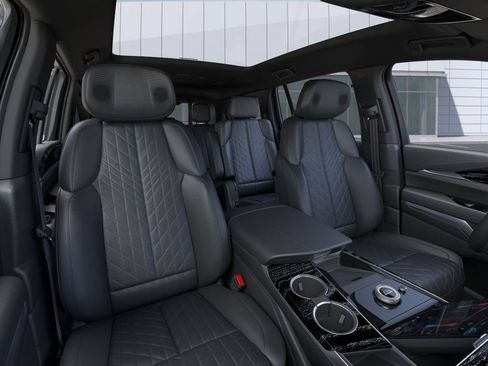 New 2026 Cadillac Escalade IQ Luxury 1 w/ LPO, Floor Liner Package AWD/4WD image 16